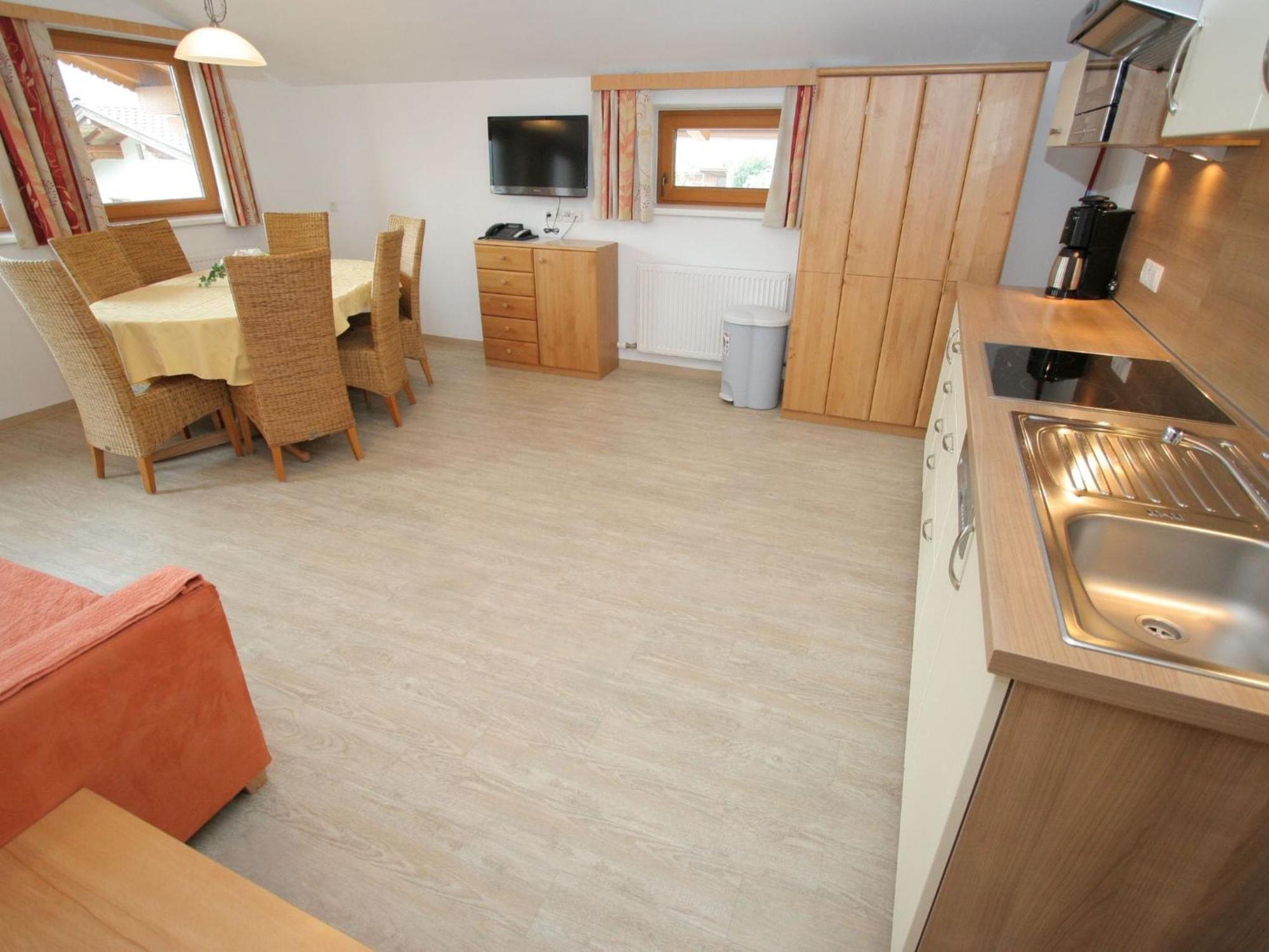Spacious Holiday Flat Close To The Ski Area Uderns Dış mekan fotoğraf